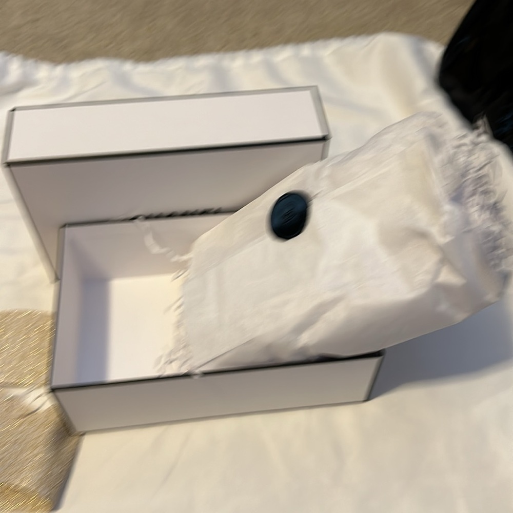 CHANEL BOX - Picture 3 of 4